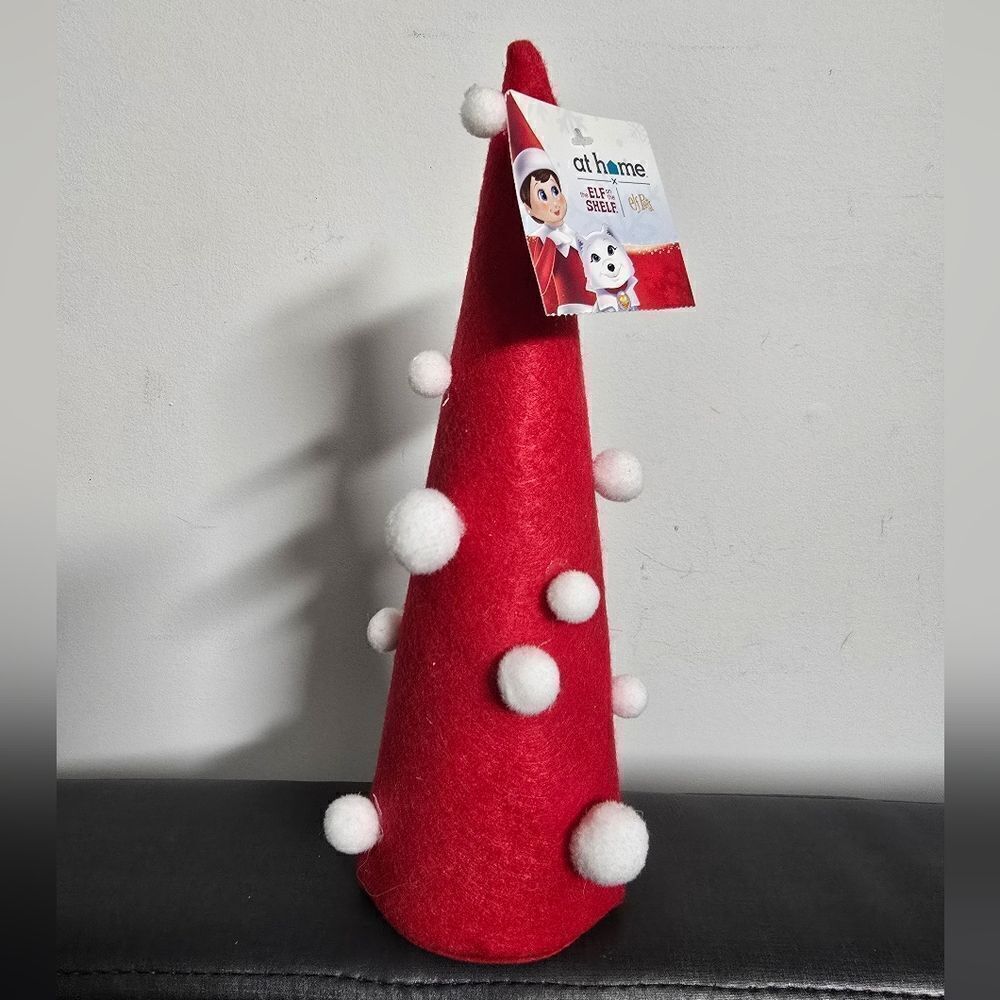 New the Elf on the shelf felt Christmas tree with pompoms, 10"